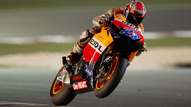 Stoner domina in Qatar, la Honda... cambia marcia