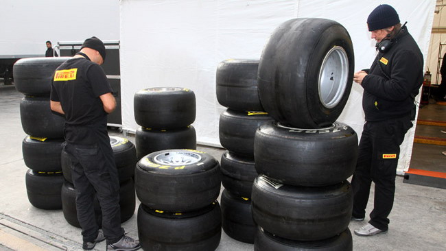 Pirelli porta le soft e le hard in Australia