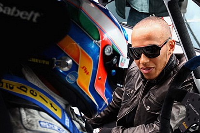 Brutto incidente per il fratello di Hamilton