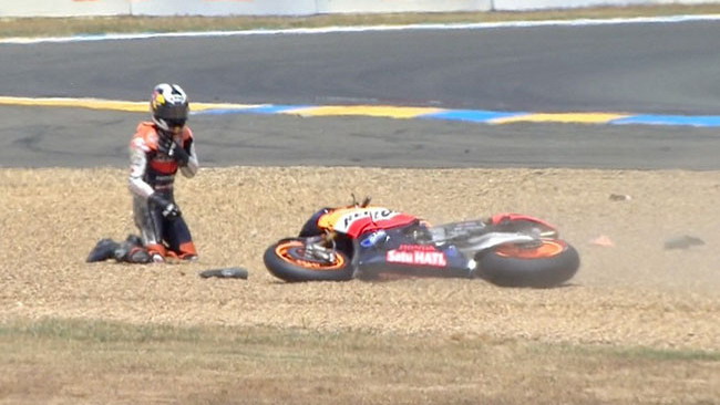 Frattura della clavicola destra per Pedrosa