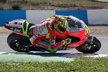 Valentino in pista al Mugello con la Desmosedici GP12