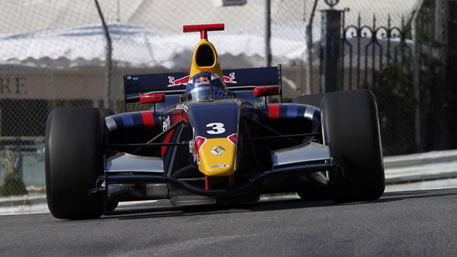 Super pole position di Ricciardo a Montecarlo