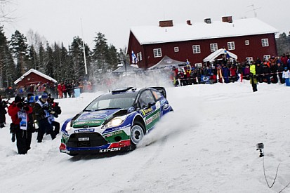 Svezia, PS8: Latvala torna in testa!