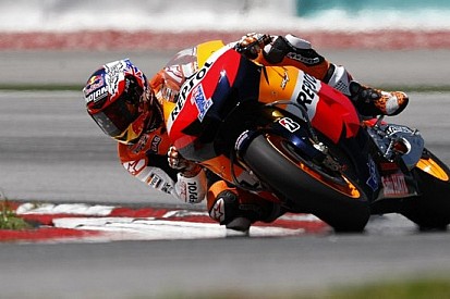 Stoner si aspetta una Yamaha più vicina nel 2012
