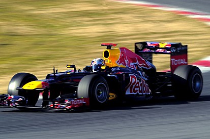 Barcellona, Day 1, Ore 13: Vettel balza davanti a tutti
