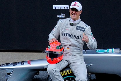 Mercedes propone un biennale a Schumacher