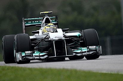 Sepang: Terze libere, colpo di reni di Rosberg