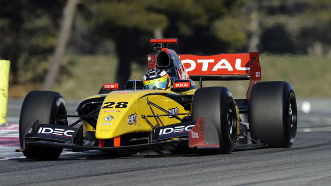 Arthur Pic subito in pole all'esordio ad Alcaniz