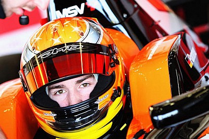 Brands Hatch, Libere 2: Pommer conquista la testa