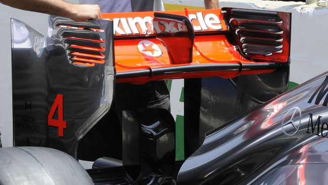 Hamilton vola con l'ala ad alto carico posteriore