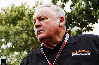 Alan Jones vuole rivedere Kobayashi nei Gp