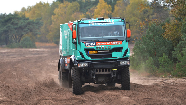 Iveco alla Dakar 2013 con il Team Petronas De Rooy