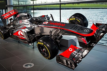 McLaren MP4-28: freni della giapponese Akebono
