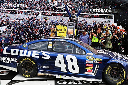 Jimmie Johnson trionfa alla Daytona 500