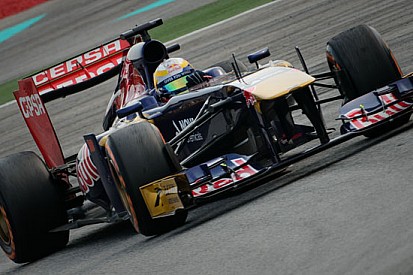 Toro Rosso multata per l'incidente nei box