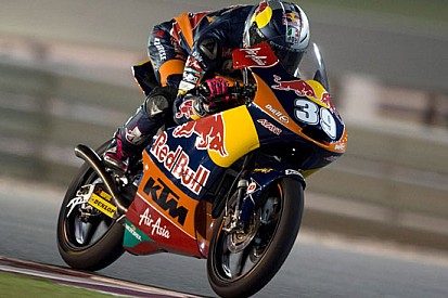 Luis Salom trionfa nel dominio KTM di Losail