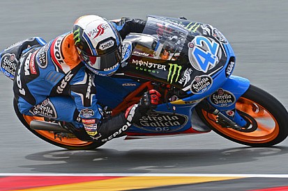 Alex Rins ferma la striscia vincente di Luis Salom