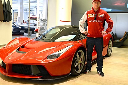 Raikkonen scopre LaFerrari a Maranello