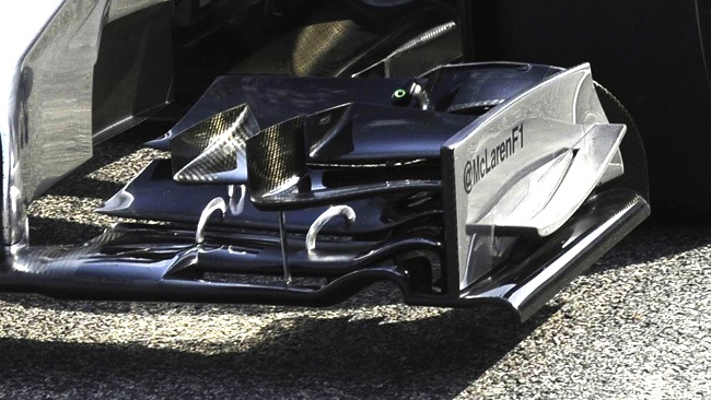 La McLaren sfoggia una nuova ala da carico