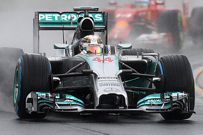 Melbourne, Qualifiche: per Hamilton pole bagnata