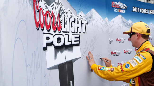 Kyle Busch in pole position a Martinsville