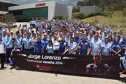 Lorenzo promuove la MotoGp in Colombia e Messico