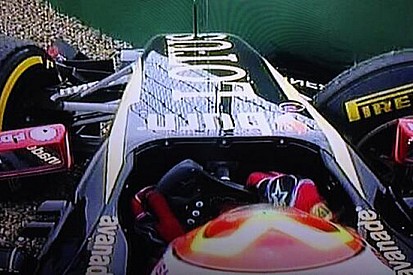 Maldonado sbatte come Hamilton nel 2007!