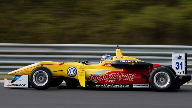 Tom Blomqvist firma la prima pole del 2014