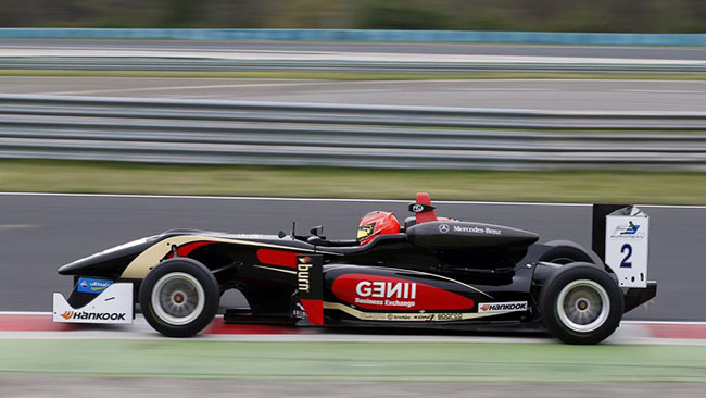 Esteban Ocon vince Gara 2 davanti a Giovinazzi