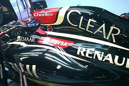 Lotus: anche la pancia diventa asimmetrica!