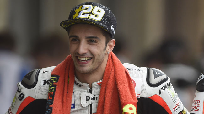 Iannone sogna una gara in SBK con la Panigale