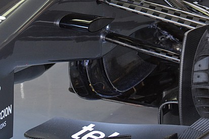 Sauber con tre turning vanes sotto alla scocca