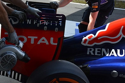 Red Bull: grande soffiaggio sulla paratia dell'ala dietro