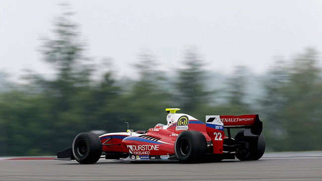 Roberto Merhi domina una qualifica bagnata
