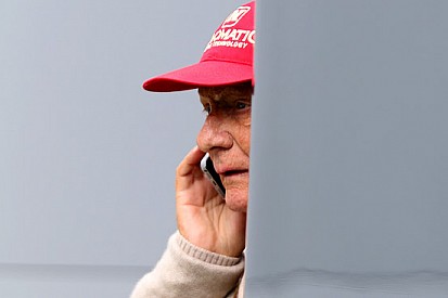 Lauda chiede scusa a Montezemolo e alla Ferrari
