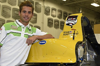 Alvaro Bautista visita la factory della Andretti Autosport