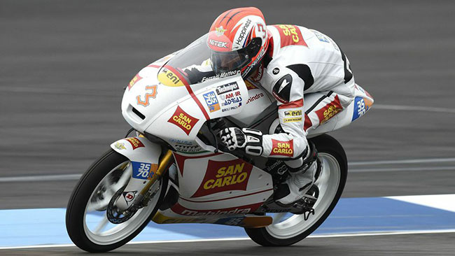 Tanto lavoro nel box del Team Italia nelle libere ad Indy