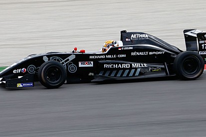 Charles Leclerc in evidenza nelle libere del Mugello