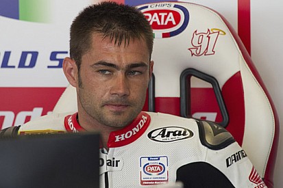 Leon Haslam tratta con Barni per una Ducati EVO?