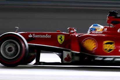 Singapore, Libere 3: Alonso non scherza con la F14 T