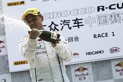 William Lok con la Campos a Shanghai