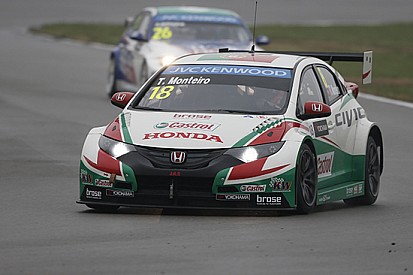 Pechino, Test: Monteiro svetta sul bagnato