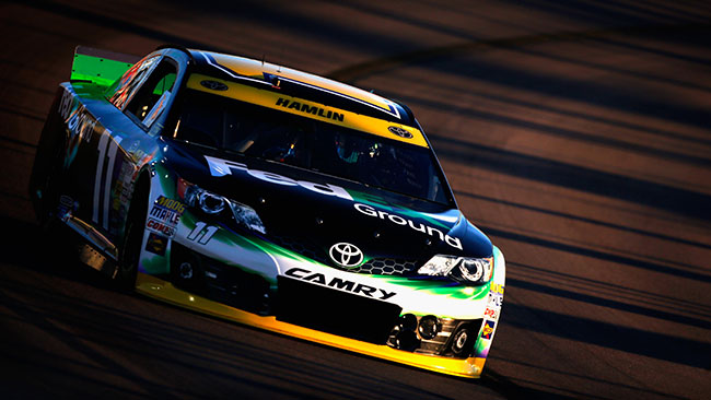 Denny Hamlin firma l'ultima pole dell'Eliminator