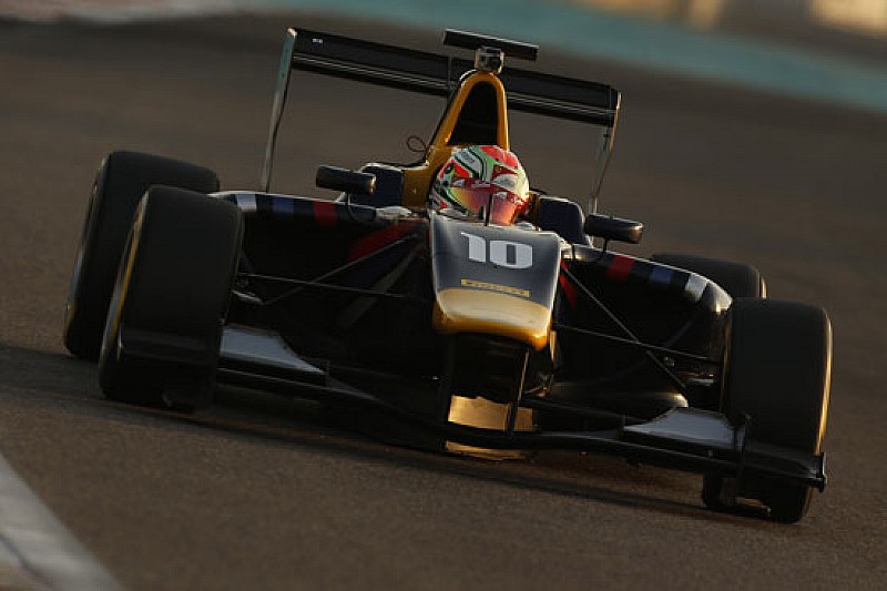 Antonio Fuoco in GP3 con la Carlin nel 2015