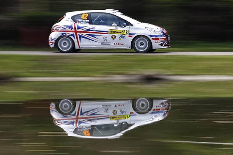 Chris Ingram a lezione di rally da Jan Černý