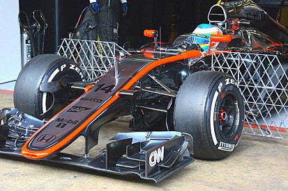 McLaren-Honda: Alonso sonda il potenziale MP4-30