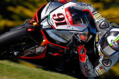 Phillip Island, Libere 3: Torres e Haslam davanti