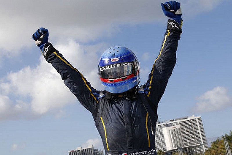 Nicolas Prost trionfa a Miami all'ultimo respiro!