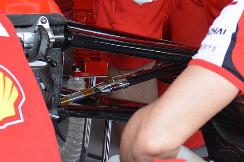 Ferrari: ecco come si regola l'altezza da terra davanti