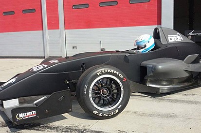 Nasce il team DRZbenelli e punta alla F. Renault 2.0